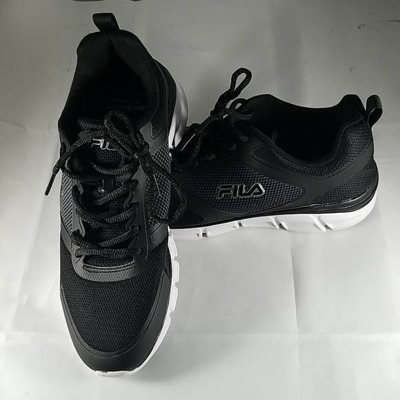 fila black running shoes